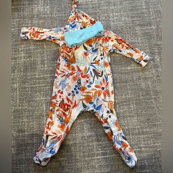 Baby Grey. 0-3 months. Zip footie. Soft - Picture 3 of 3